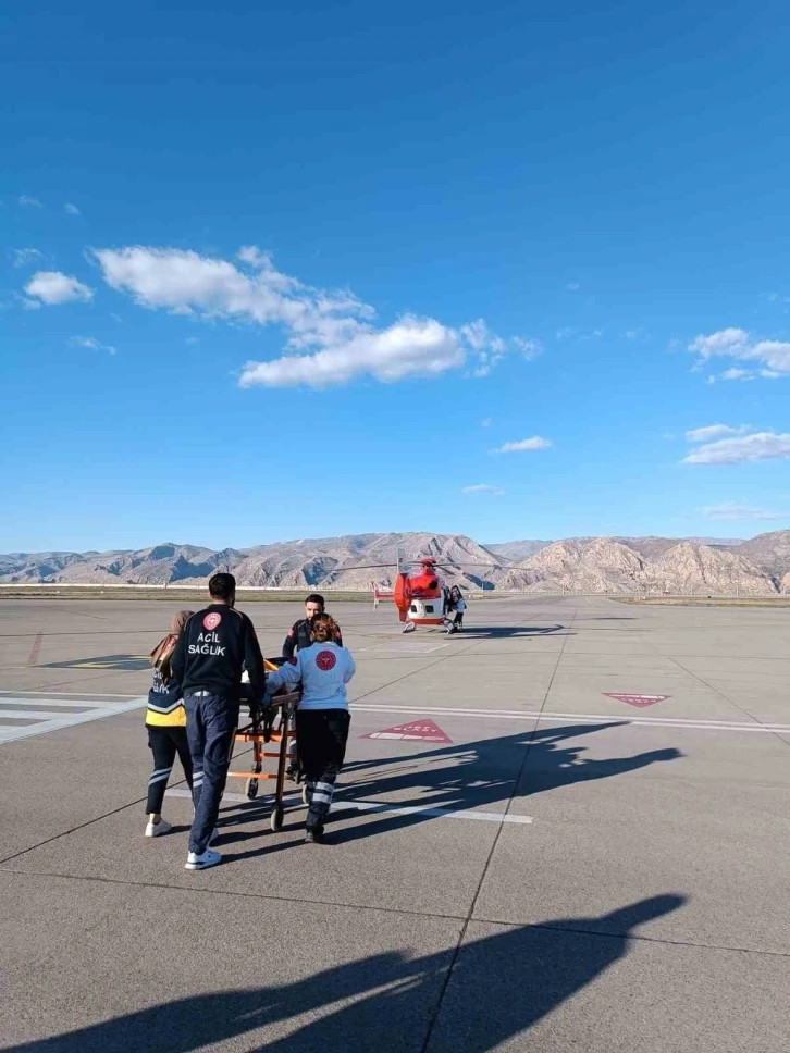 Şırnak’ta 37 günlük bebek ambulans helikopterle Elazığ’a sevk edildi
