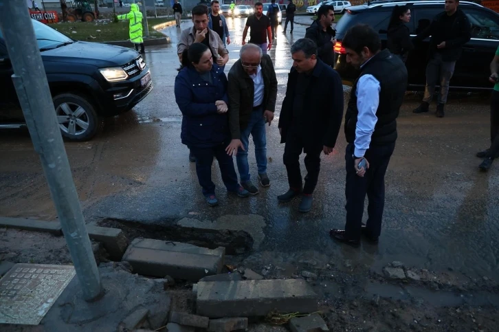 Şırnak Valisi Atay sel bölgesinde incelemelerde bulundu
