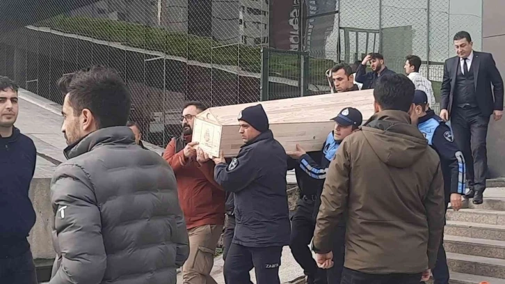 Şişli Belediyesi’nde staj gören genç kız, belediye binasının çatısından düşerek hayatını kaybetti
