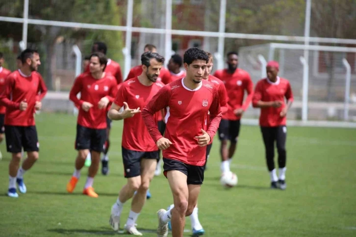 Sivasspor’da Konya maçı hazırlıkları başladı
