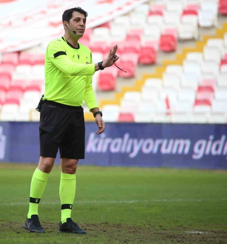 Sivasspor - Konyaspor maçının VAR hakemi Mustafa Öğretmenoğlu oldu
