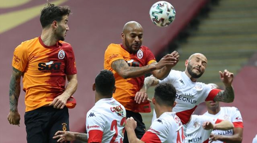 Antalyaspor Galatasaray deplasmanından bir puanla döndü