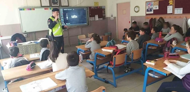 Söke’de jandarma ekiplerinden öğrencilere trafik eğitimi
