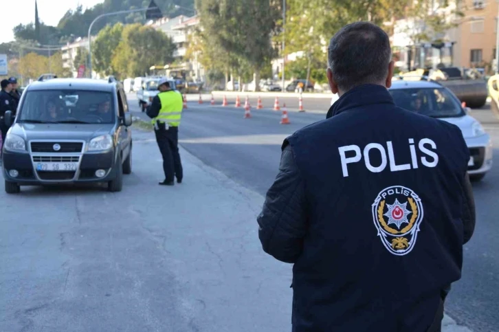 Söke’de sivil trafikçiler, kuralsızlara acımadı
