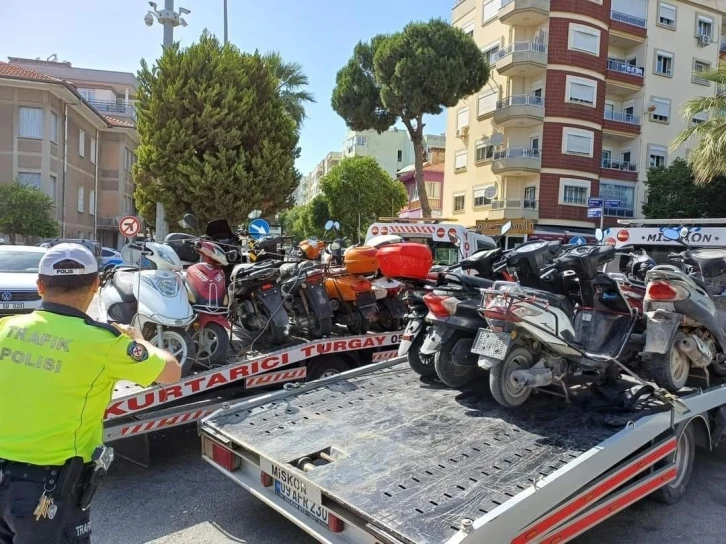 Söke’de trafik ekiplerinden motosikletlere sıkı denetim
