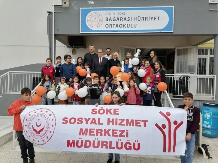 Söke Ticaret Borsası karne gününde çocukları sevindirdi
