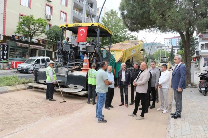 Soma’da asfalt çalışmaları sürüyor
