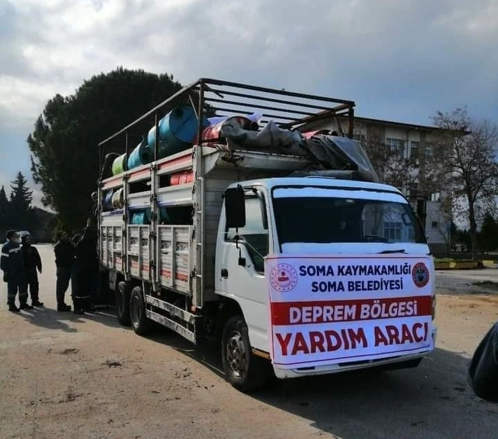 Soma’da variller depremzedeler için sobaya dönüştürülüyor
