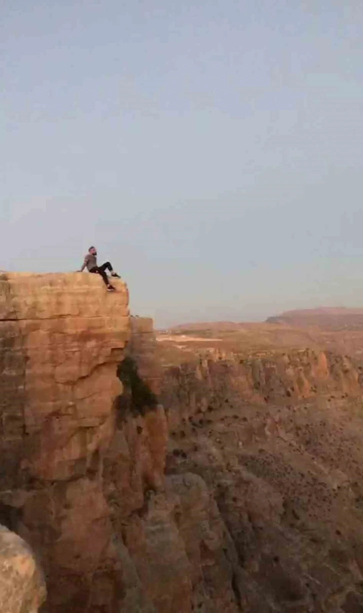 Sosyal medyada paylaşacakları fotoğraf uğruna canlarını hiçe sayıyorlar
