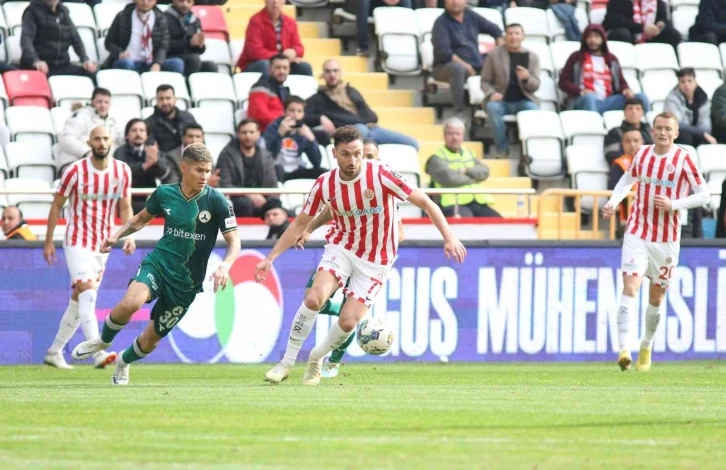 Spor Toto Süper Lig: FTA Antalyaspor: 2 - Giresunspor: 2 (Maç sonucu)
