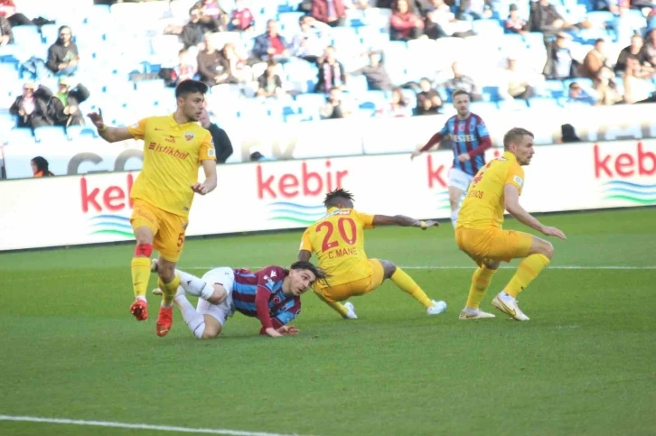 Trabzonspor sahasında Kayserispor'a 4-3 yenildi