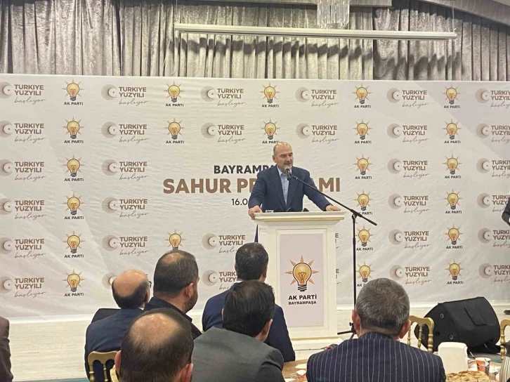 Süleyman Soylu Bayrampaşa’da düzenlenen sahur programına katıldı
