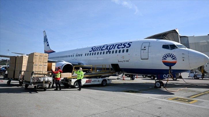 SunExpress, deprem bölgesinden yaklaşık 12 bin kişiyi tahliye etti