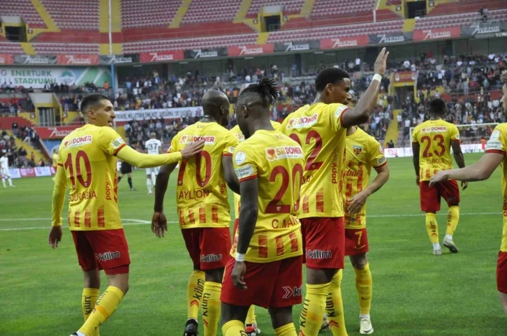 Süper Lig: Kayserispor: 1 - Konyaspor: 1 (İlk yarı)
