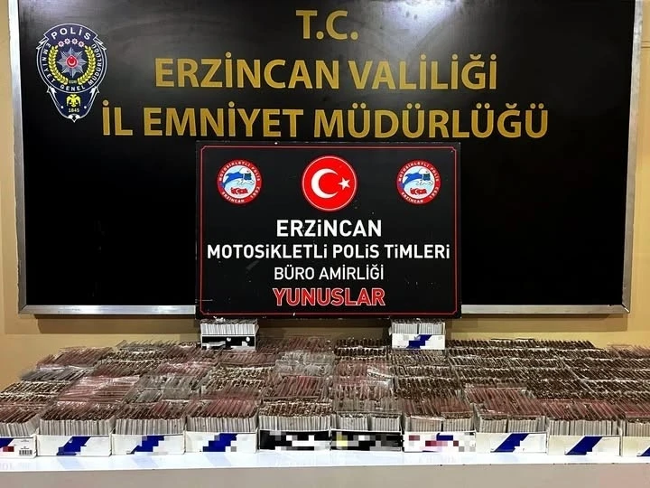 Şüpheli araçta 23 bin 700 adet makaron ele geçirildi
