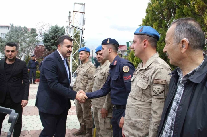 Suşehri’nde bayramlaşma programı düzenlendi
