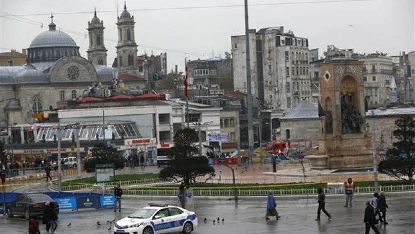 Patlama sonrası Taksim'de hayat durdu