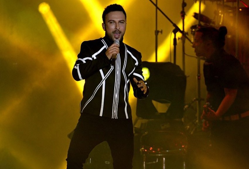 Tarkan  İstanbul'u salladı