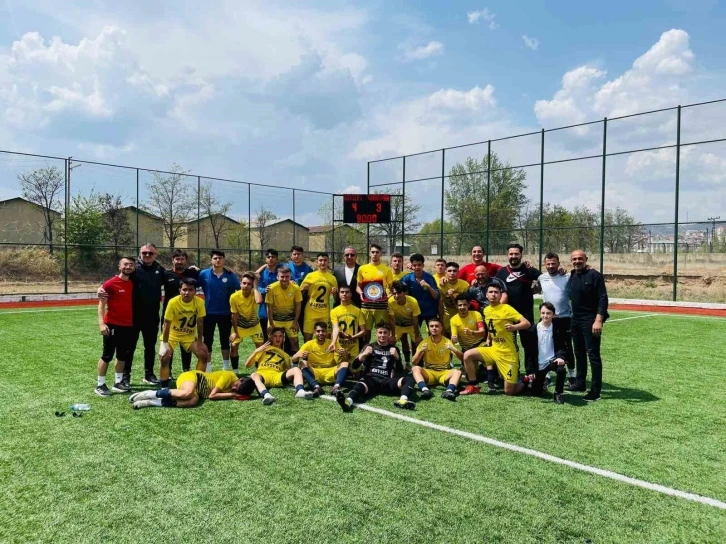 Talasgücü Belediyespor 2. kademeye yükseldi
