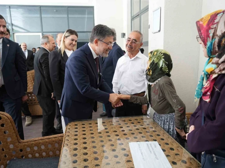 Tarım ve Orman Bakanı Yumaklı: “Bayramın sorunsuz geçmesi için tüm tedbirlerimizi aldık”
