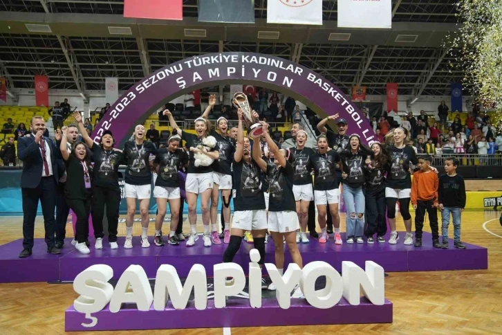 Tarsus Belediyesi Kadın Basketbol Takımı şampiyon oldu
