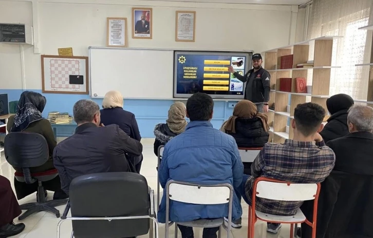 Tatvan’da “En iyi narkotik polisi anne” ve “Uyuma” semineri
