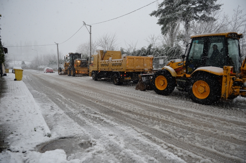 Osmangazi'de yollar temizleniyor