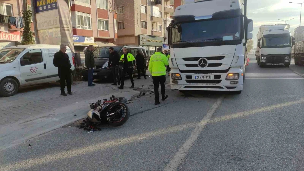 Bursa'da tek teker üzerinde gitmek isterken kaza yaptı