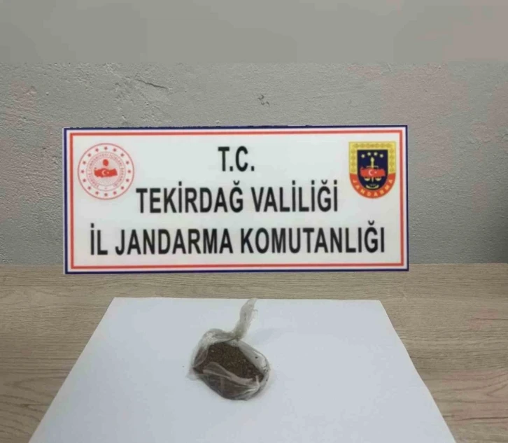 Tekirdağ’da 2 kişi uyuşturucudan yakalandı
