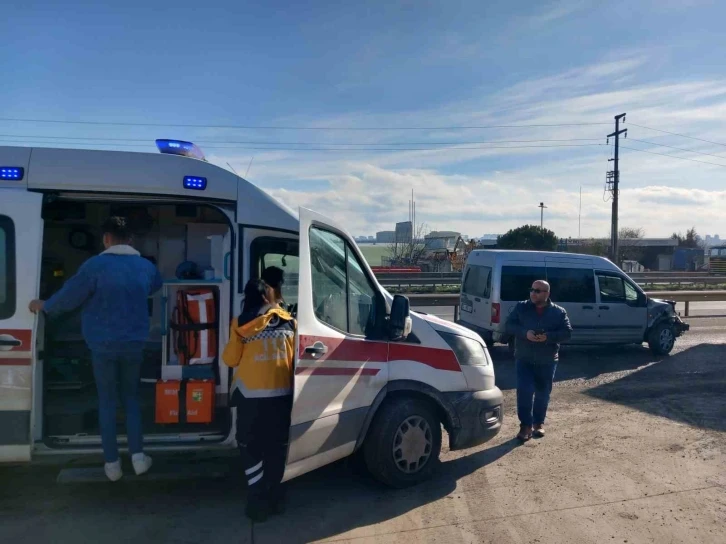 Tekirdağ’da 2 kişinin yaralandığı kaza kamerada
