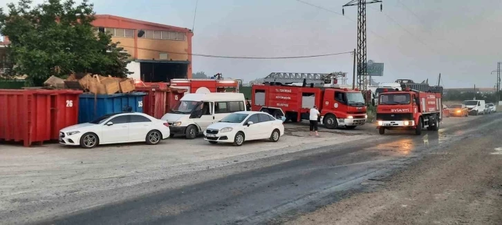 Tekirdağ’da hurda deposunda yangın
