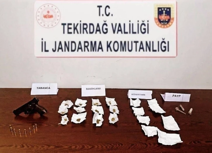 Tekirdağ’da silah ve uyuşturucu operasyonunda 11 kişi yakalandı
