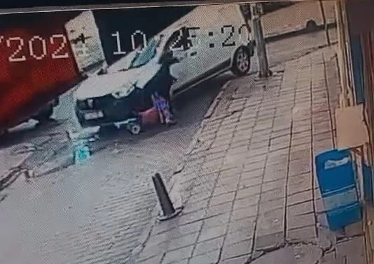 Tekirdağ’da yoldan geçen yayaya araç böyle çarptı
