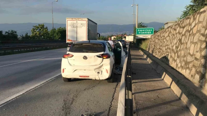 Polisten kaçan aracın sebep olduğu kazada 2 kişi yaralandı