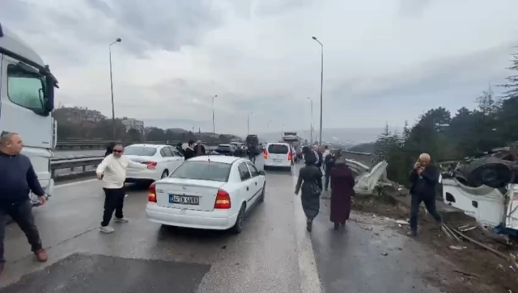 TEM Otoyolu Kocaeli geçişinde zincirleme kaza
