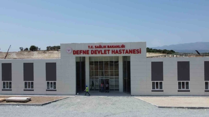 Temel atımı gündem olan Defne Devlet Hastanesi, açılış için gün sayıyor
