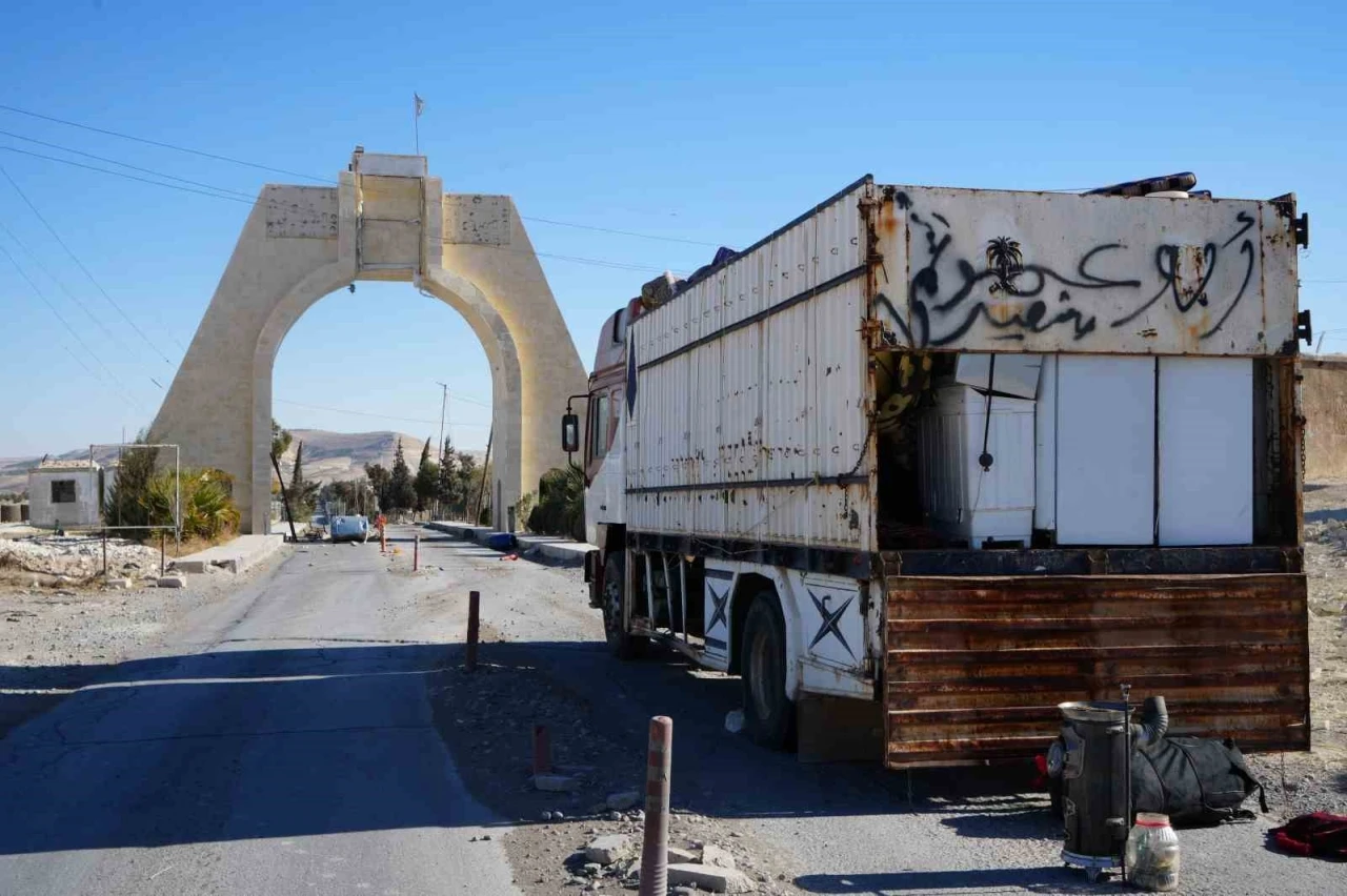 Teröristlerden alınan Tişrin Barajı görüntülendi
