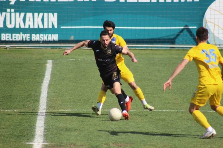 TFF 2. Lig: Belediye Derincespor: 0 - Kastamonuspor: 0
