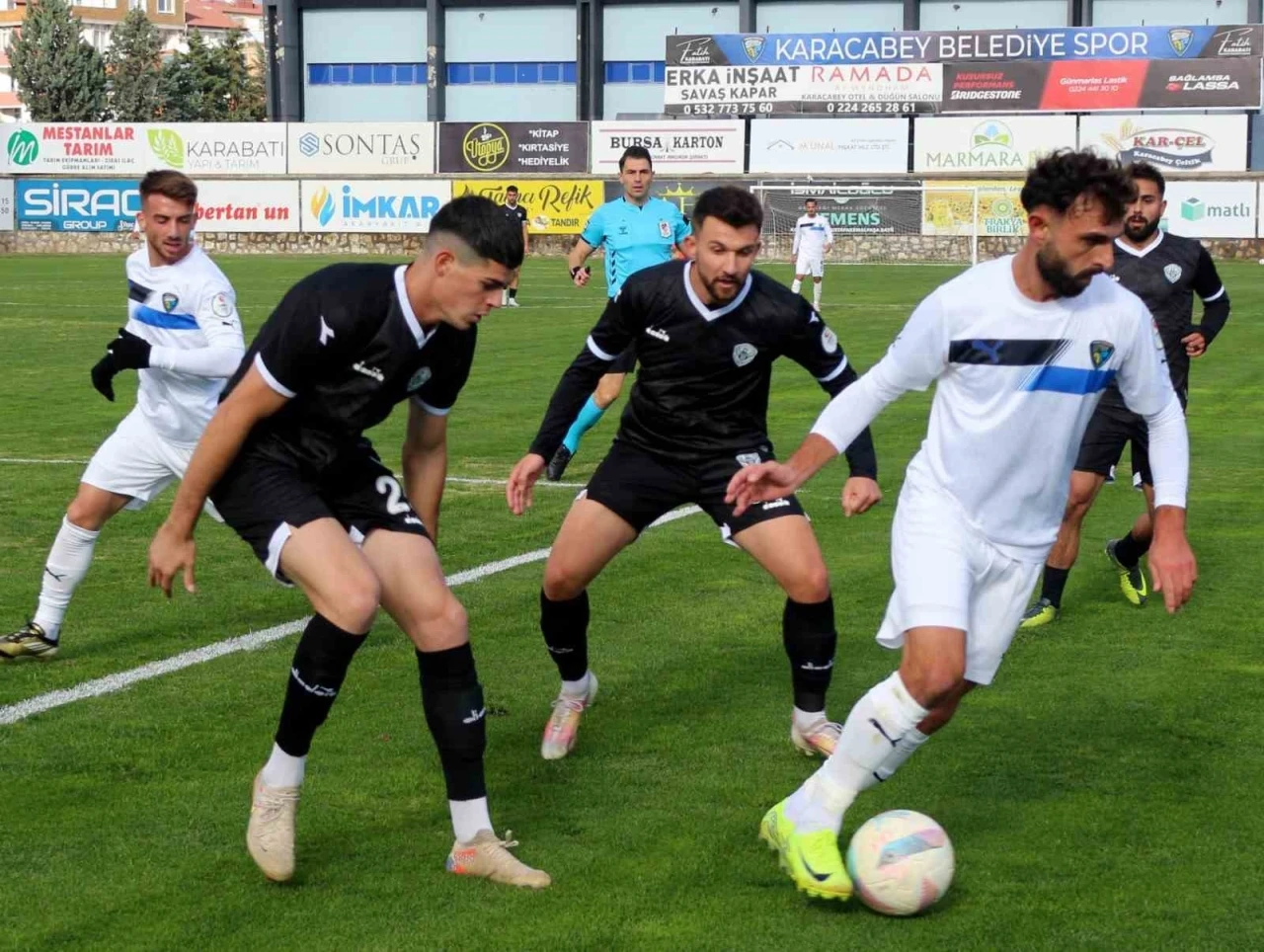  Karacabey Belediyespor Nazillispor'u 3-0 yendi