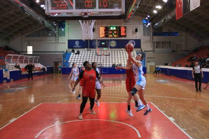 TKBL: İzmit Belediyespor: 67 - Turgutlu Belediyespor: 72
