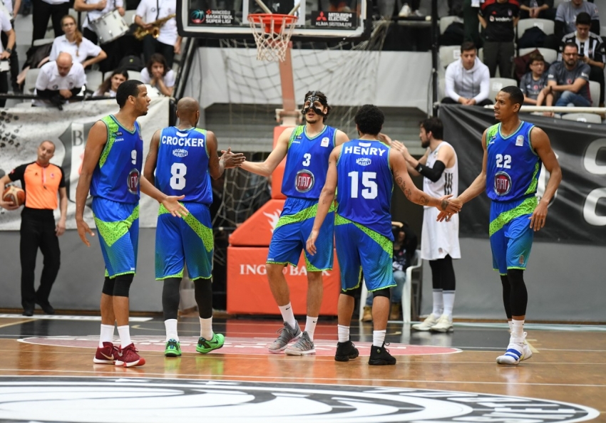 Beşiktaş Sompo Japan 59-60 Tofaş