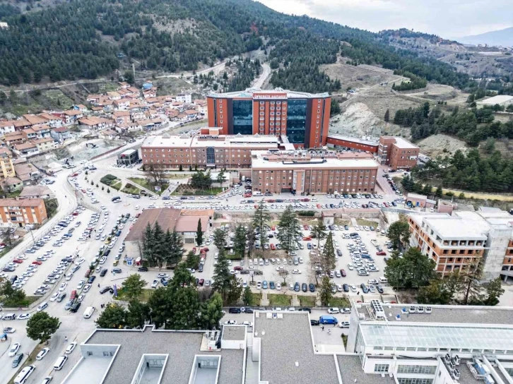 Tokat Gaziosmanpaşa Üniversitesi hizmet değil çile merkezi oldu
