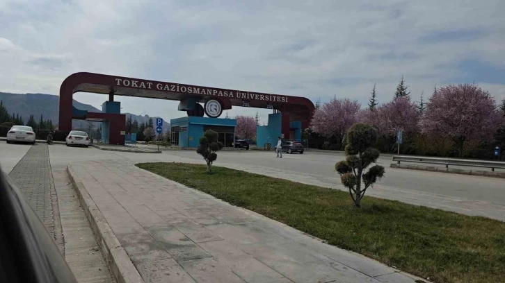 Tokat Gaziosmanpaşa Üniversitesi’nde cuma namazına giden sekretere soruşturma
