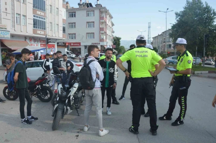 Tokat’ta trafik ekiplerinden motosiklet uygulaması
