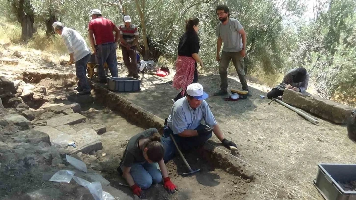 Toprağın altından bin 700 yıllık villa çıktı
