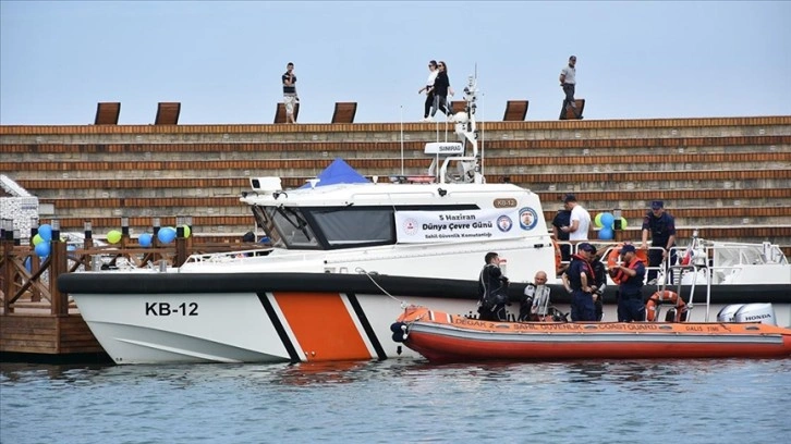 Trabzon'da dalgıçlar Dünya Çevre Günü'nde denizde dip temizliği yaptı