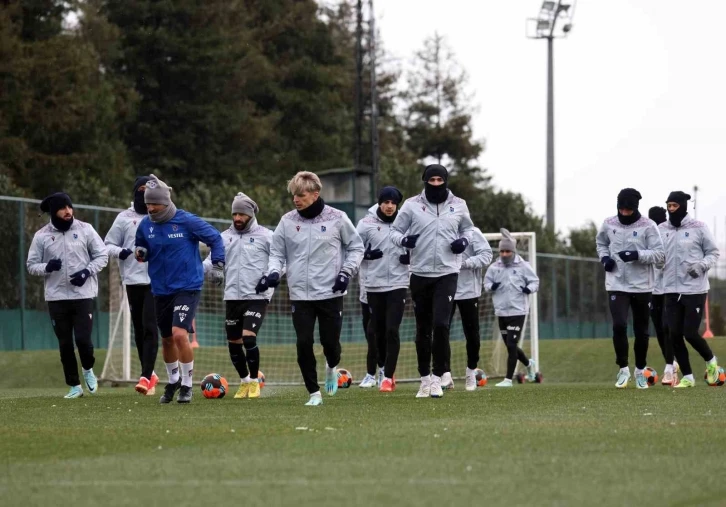 Trabzonspor, Basel maçı hazırlıklarını sürdürüyor
