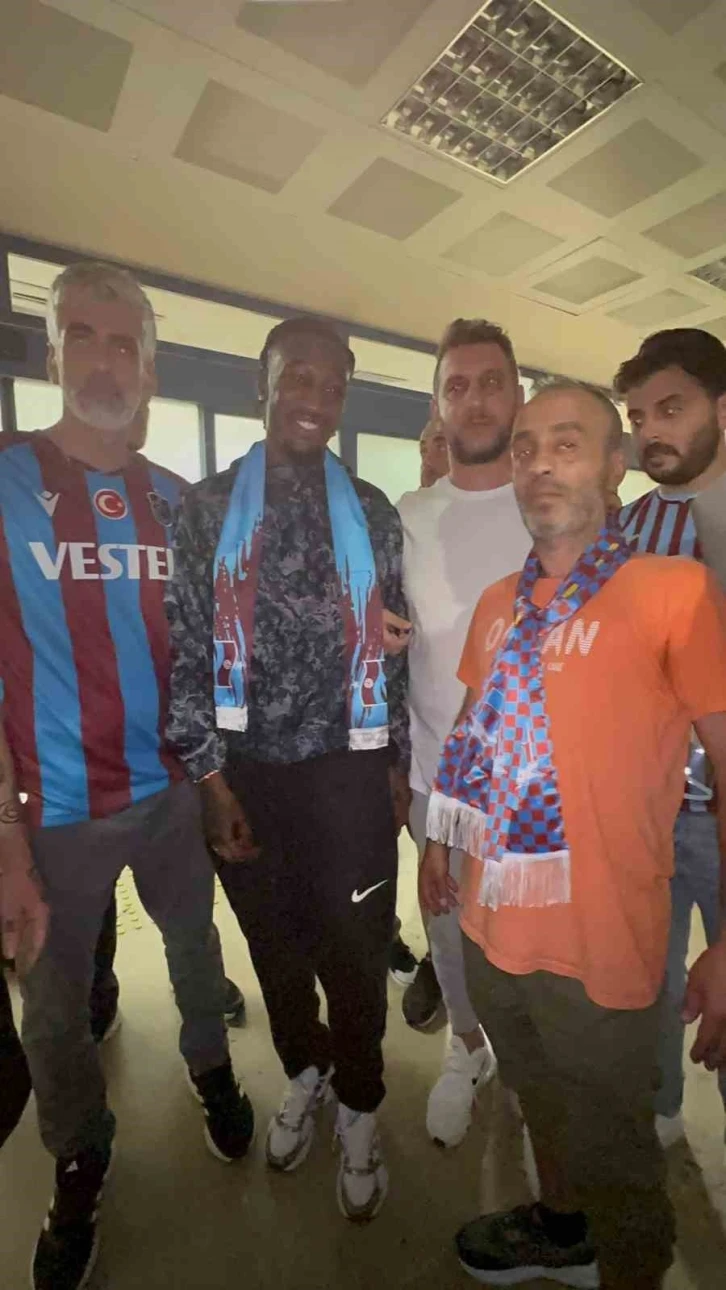 Trabzonspor’un yeni transferi Muhammed Cham Trabzon’da
