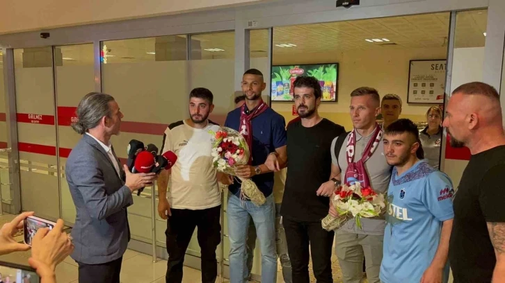 Trabzonspor’un yeni transferleri Orsic ve Fernandez’e coşkulu karşılama
