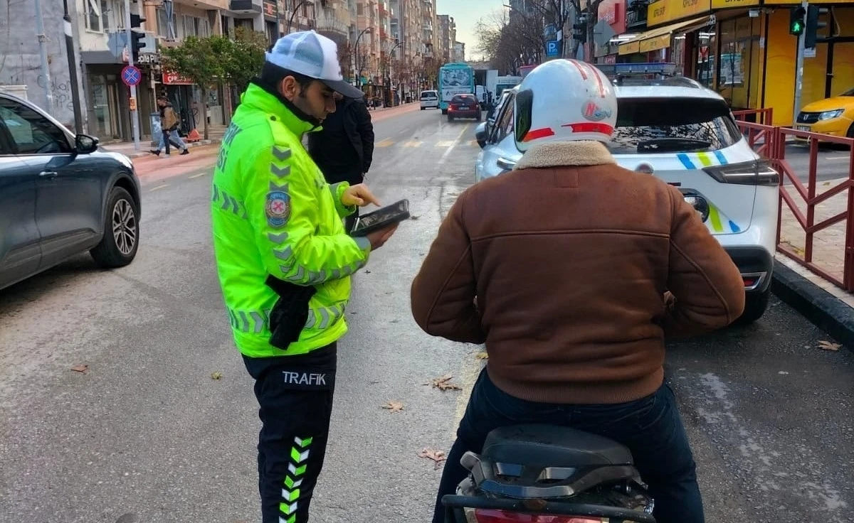 Trafik denetimleri hız kesmeden devam ediyor
